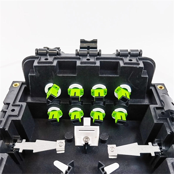 What patch cord should be used with a single-mode fiber optic cable 