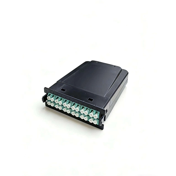 How to connect the sealed busbar